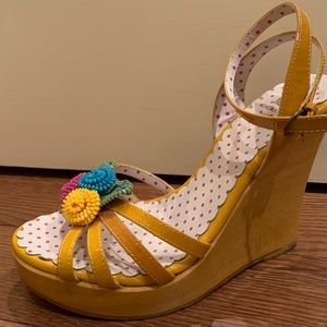 Moschino wedges